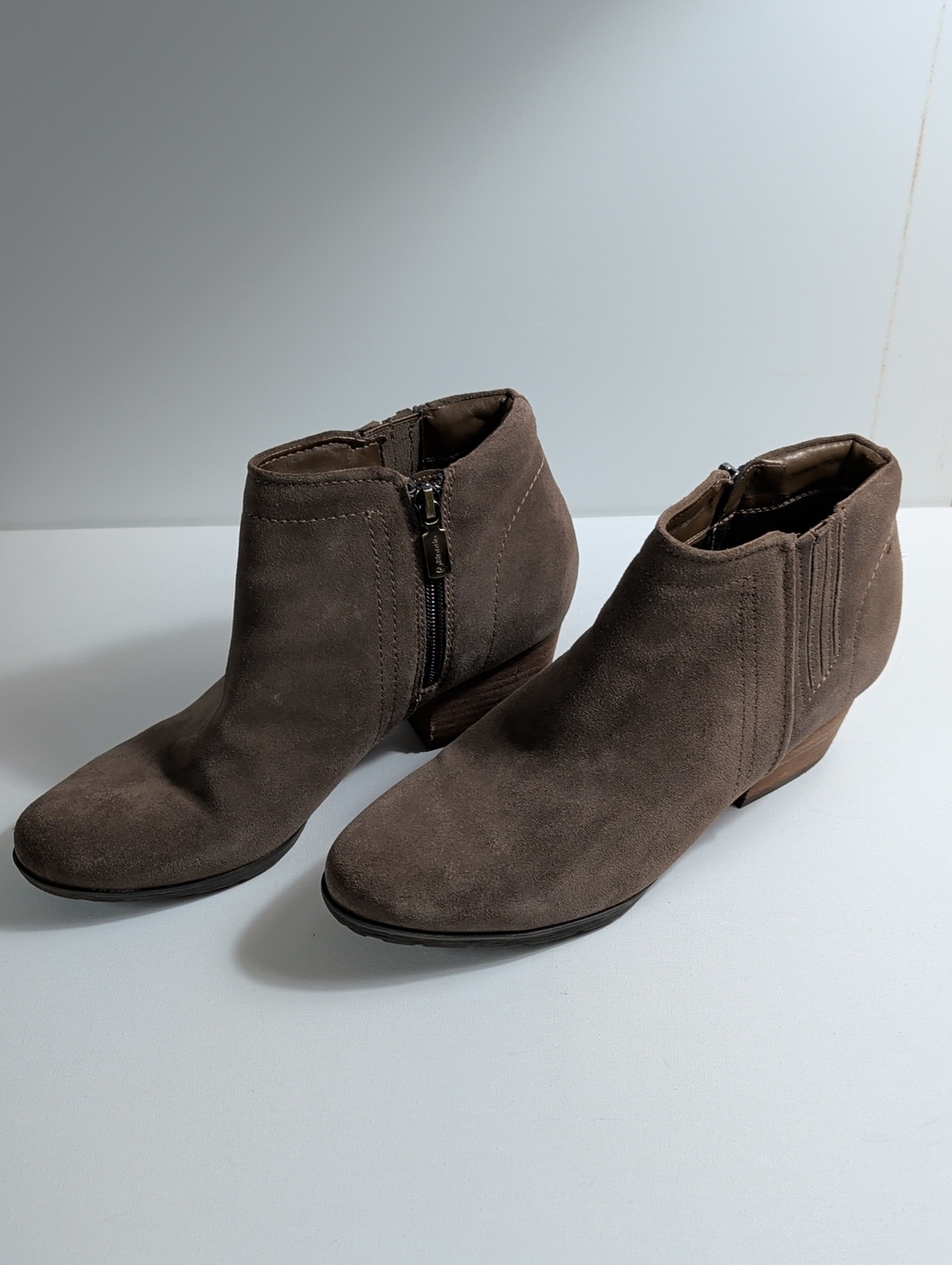 Blondo Villa Dark Taupe Suede Ankle Booties Size 9